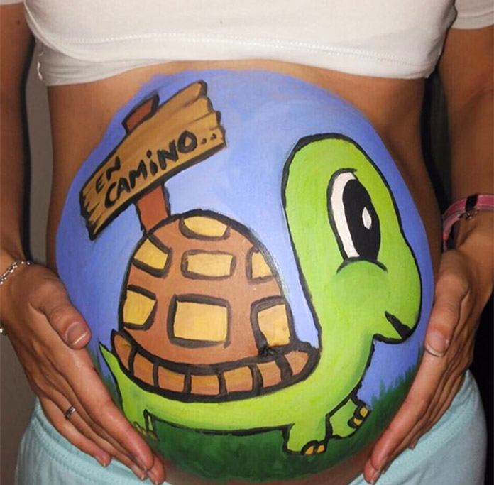 Tortuga bebllypainting embarazada